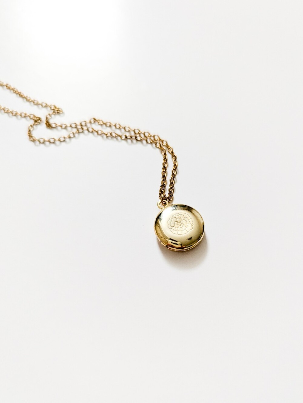 Birth Flower Locket October Gold-plated Necklace